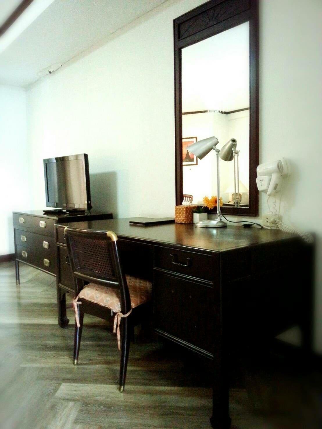 Royal Diamond Hotel Phetchaburi Buitenkant foto